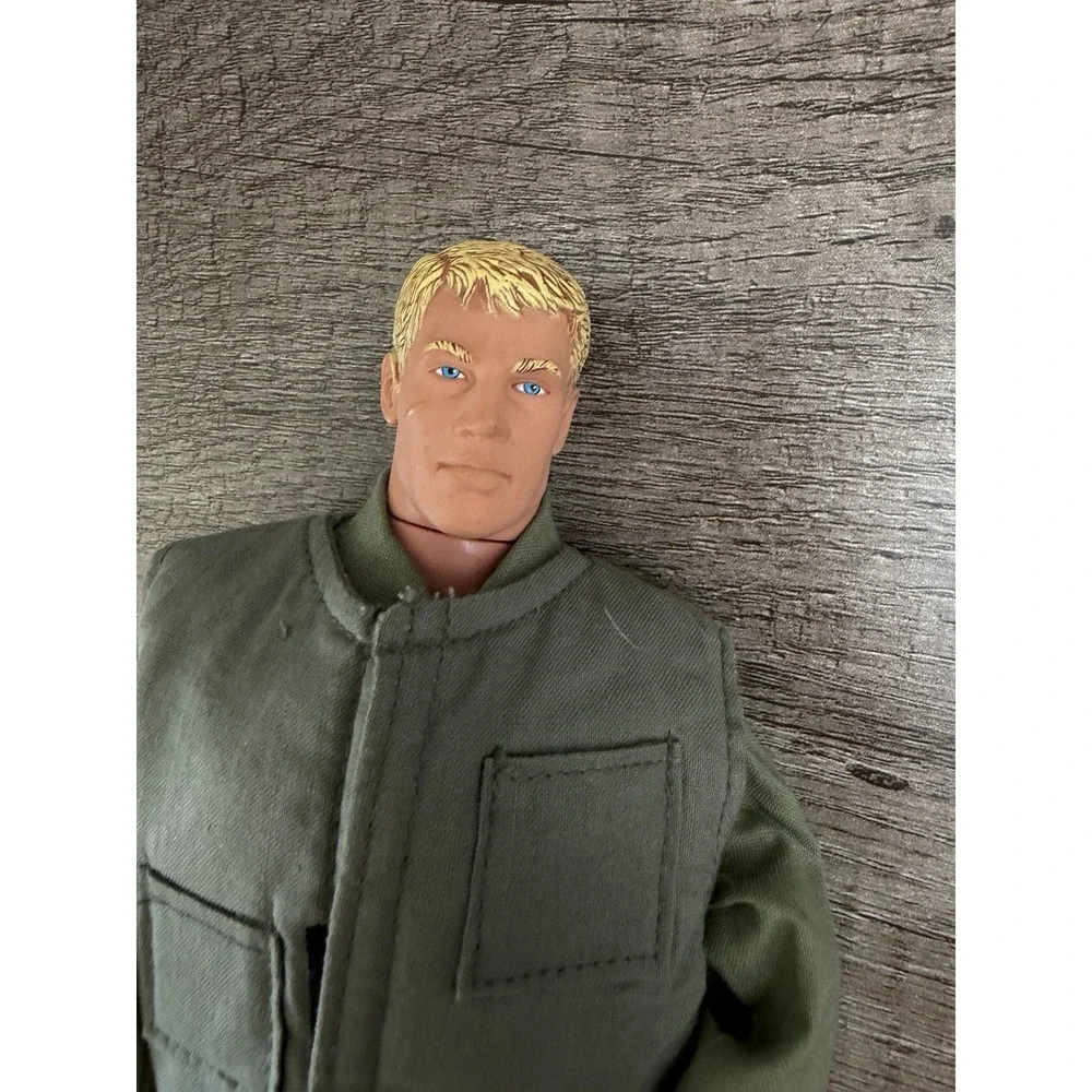 1996 Hasbro 11